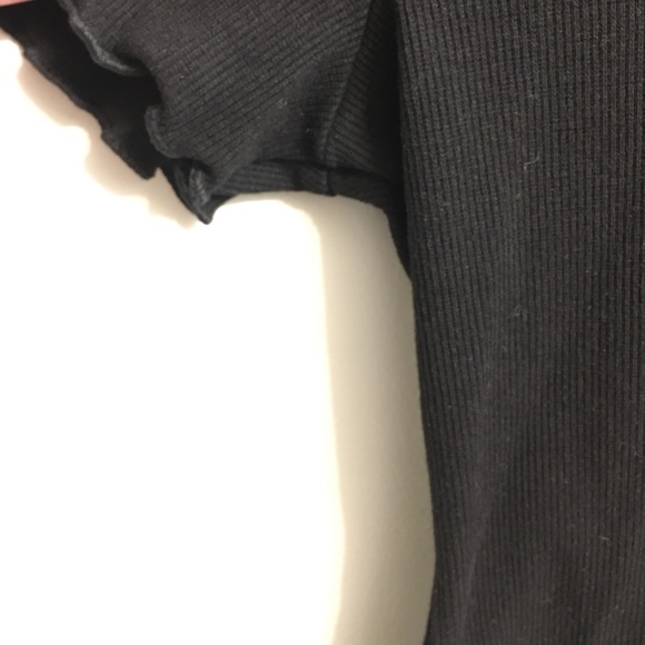 Cute black tee with 🍒 appliqué - Picture 2 of 8